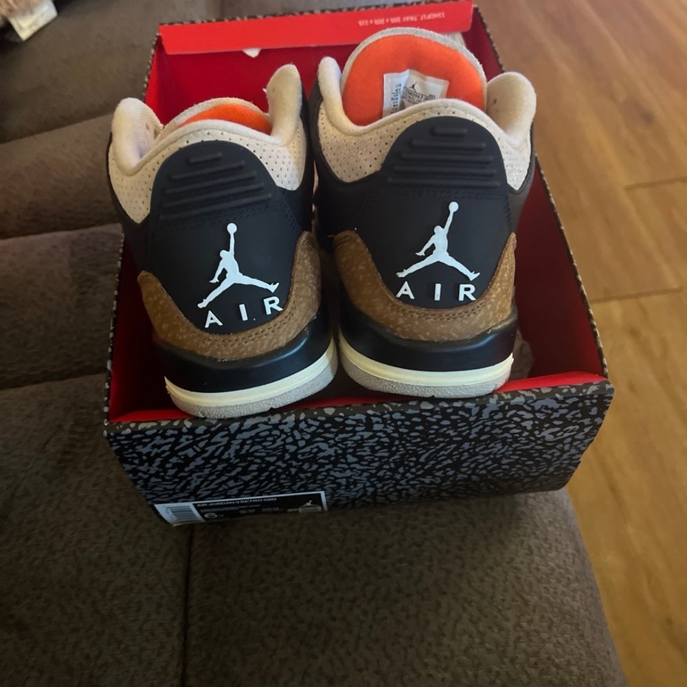 Jordan 3 - Picture 3 of 5